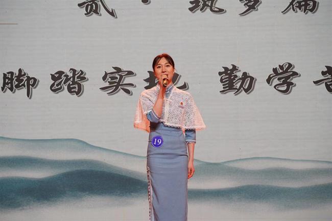 李梦凡.jpg 李梦凡.jpg