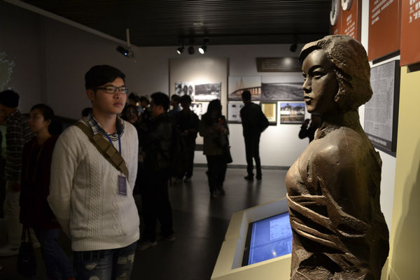 nEO_IMG_参观 (1).jpg