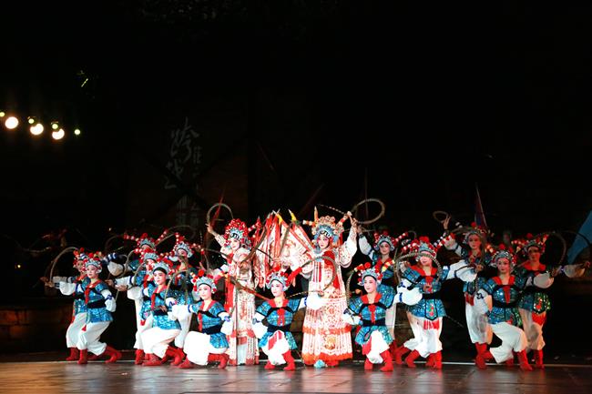 2019年3月12日，由浙江艺术职业学院、浙江小百花越剧团、湘湖国家旅游度假区管委会联合主办的“跨·越湘湖 花·开艺苑”文旅融合山水课堂暨小百花招生校团政企合作新闻发布会，越剧《穆桂英挂帅》.jpg