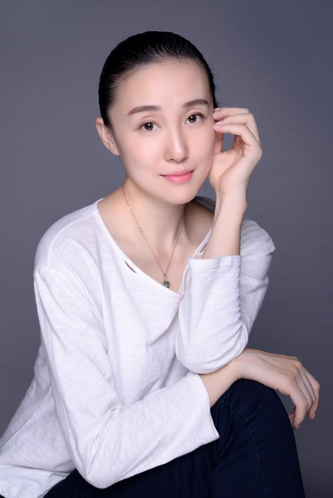 杨伊竹云.jpg 杨伊竹云.jpg