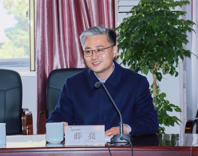 薛书记修图.jpg 薛书记修图.jpg