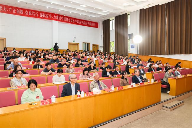 IMG_0711.jpg IMG_0711.jpg