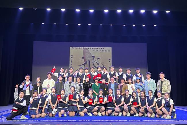 19演艺(五年一贯制)--期初月赛《飛》 (11).jpg