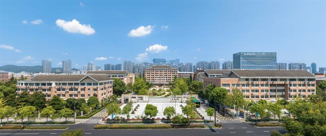 校园风光.jpg 校园风光.jpg